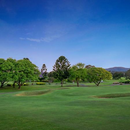 Fairway Village @ Windaroo Lakes Golf Club Esterno foto