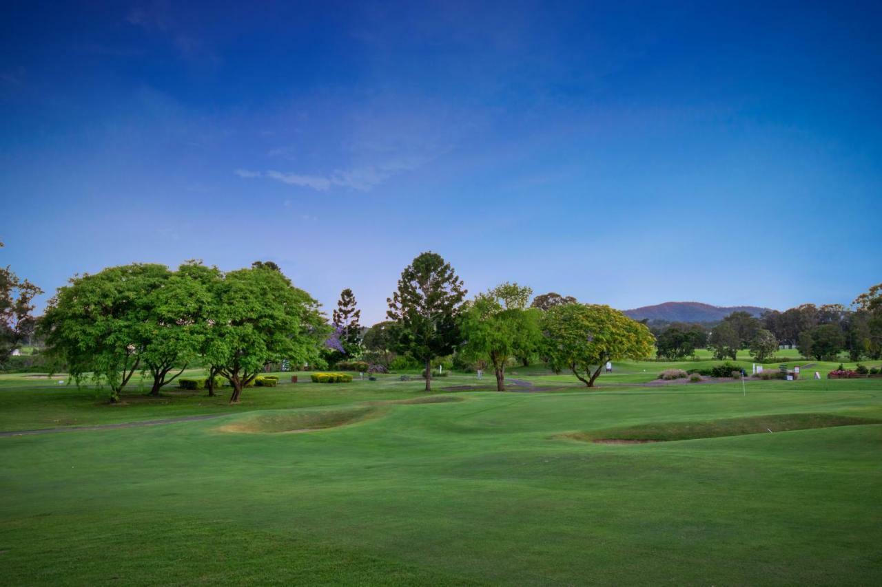Fairway Village @ Windaroo Lakes Golf Club Esterno foto