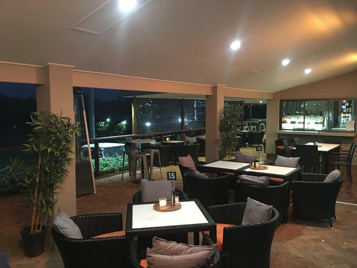 Fairway Village @ Windaroo Lakes Golf Club Esterno foto